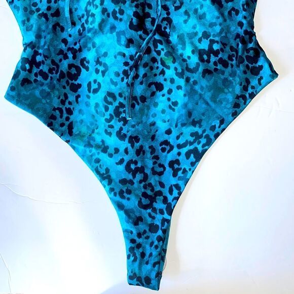 BooHoo, Teal Leopard Print, Deep V-Neck, One Piece Swimsuit, US Size 12, NEW - Picture 10 of 16